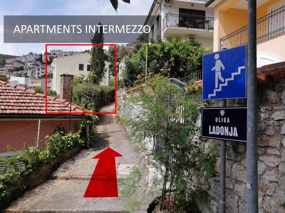 Studio Apartment Michelle - Intermezzo with sea view Rabac Esterno foto
