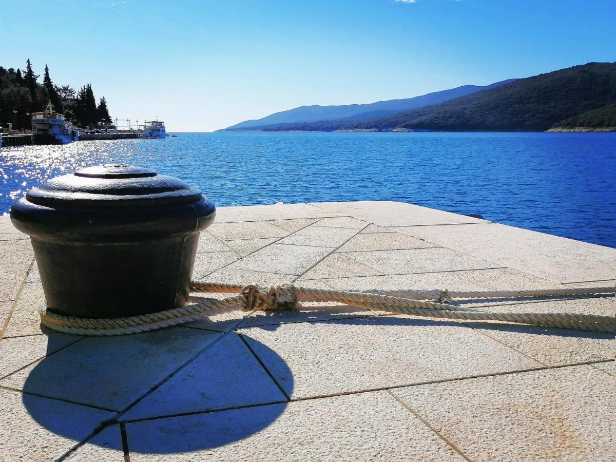 Studio Apartment Michelle - Intermezzo with sea view Rabac Esterno foto